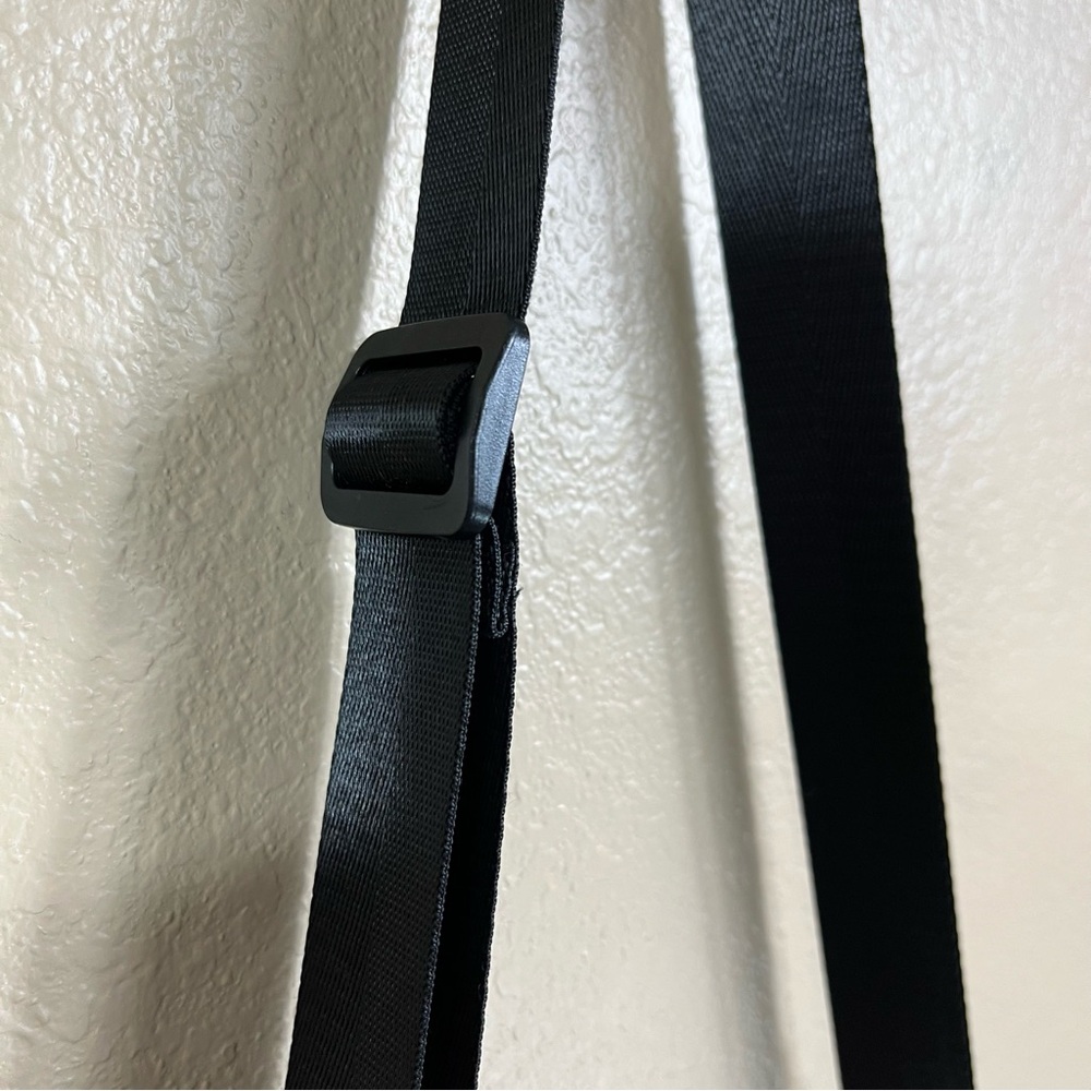 Tahari Monroe Crossbody bag snakeskin print. - Picture 6 of 7